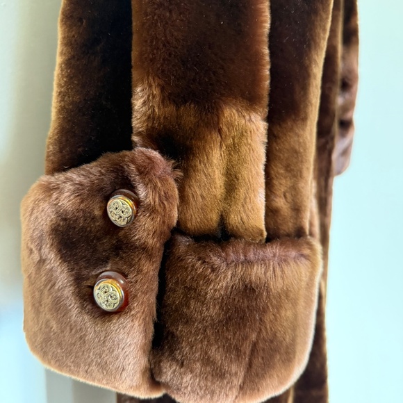 Vintage Hudson’s Bay sheared Beaver fur coat, long brown real fur 1960s to 70s m - Picture 8 of 13